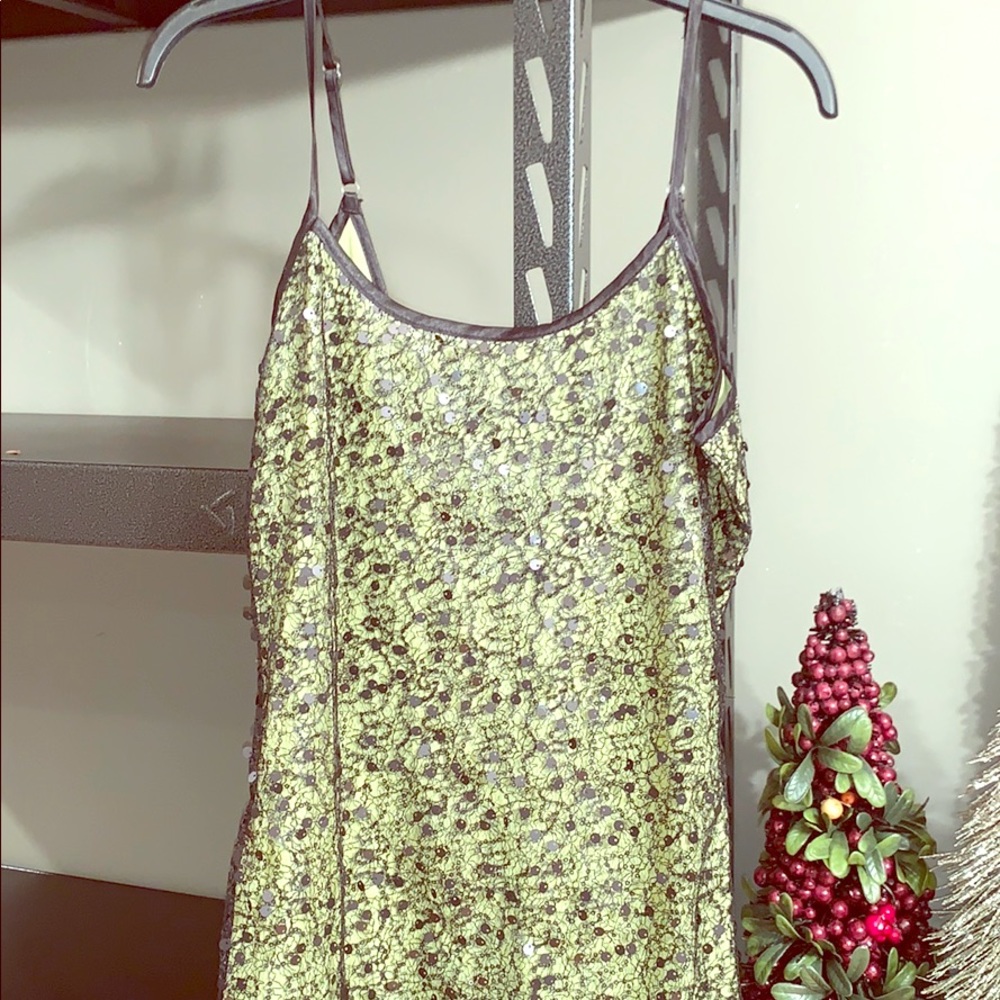 Sequined tank - Picture 1 of 2